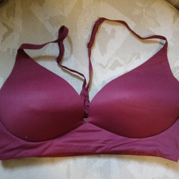 Bras - Picture 2 of 4